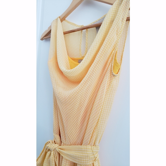 Banana Republic Pleated Dress - Size 0 - Picture 11 of 12